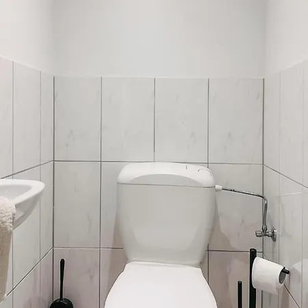 2 Bedroom Lovely In